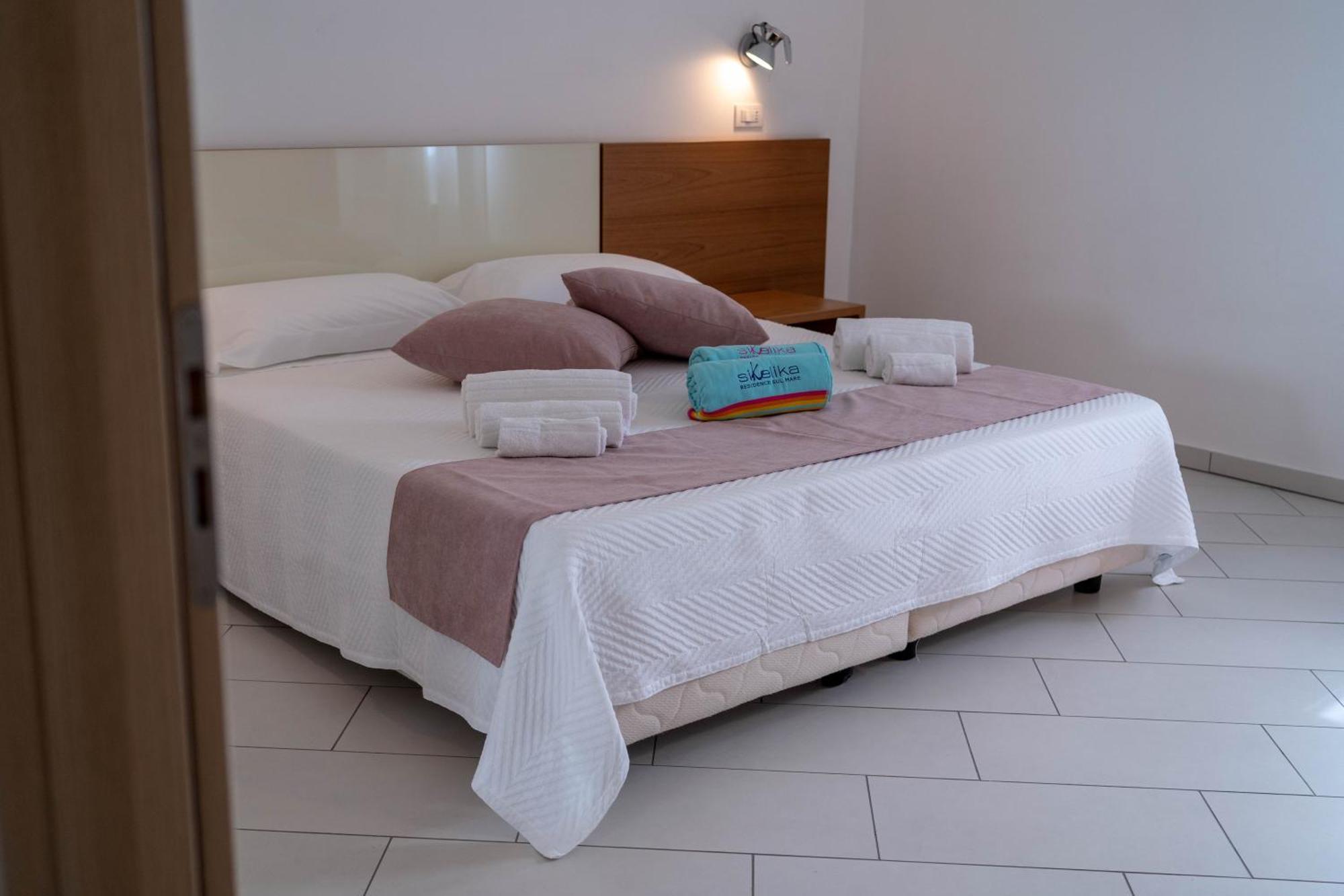 Sikelika Residence Sul Mare Scoglitti Bagian luar foto