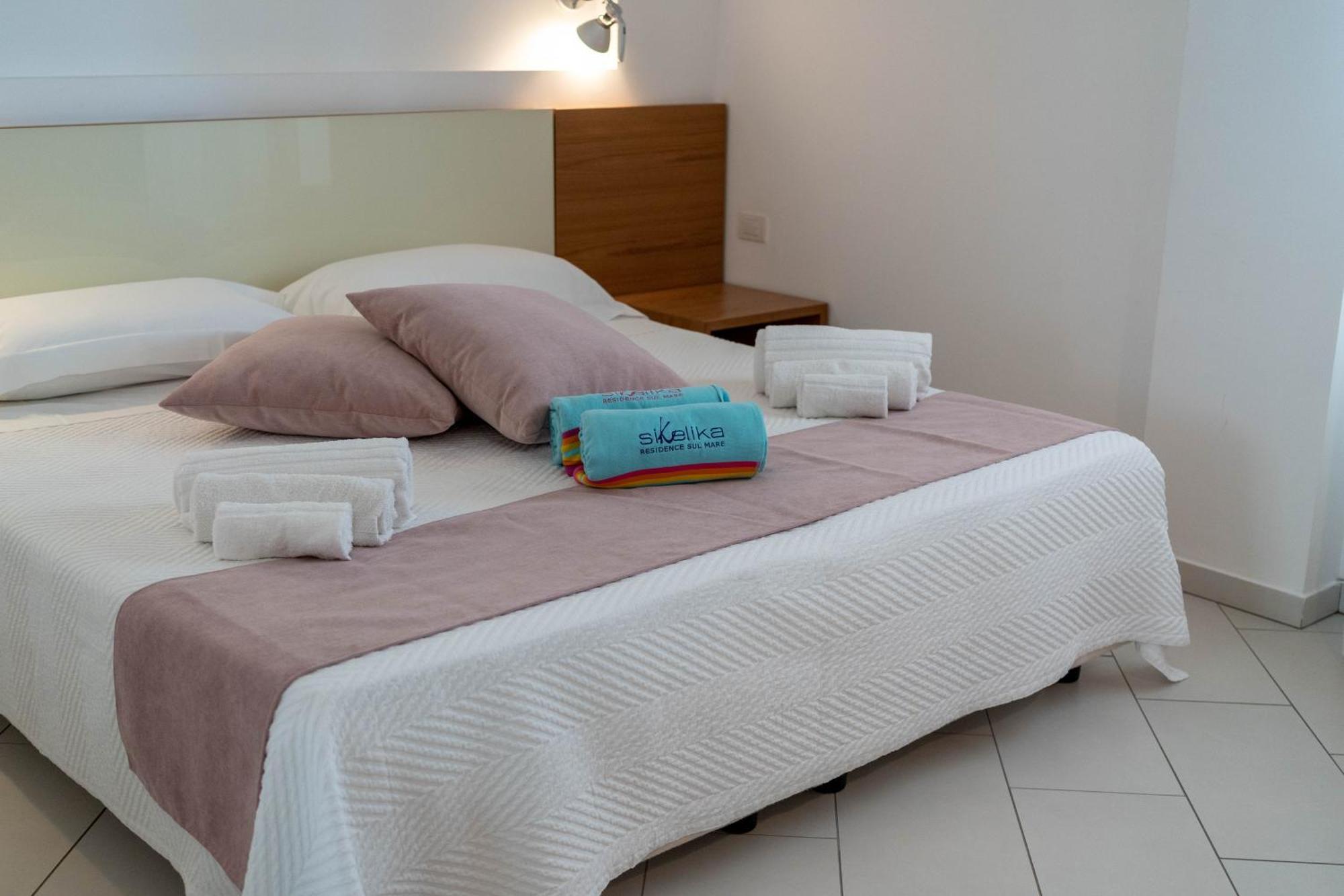 Sikelika Residence Sul Mare Scoglitti Bagian luar foto